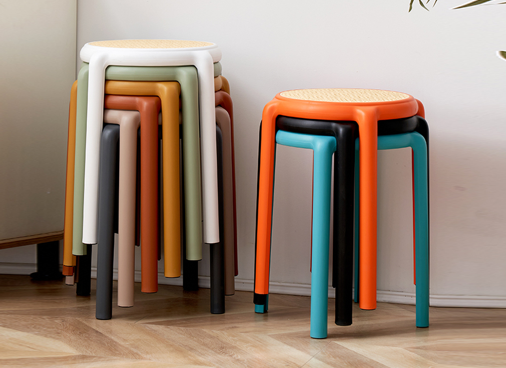 무료배송 해외 수입 북유럽 원형 플라스틱 스툴 의자 식탁 홈 인테리어   두꺼운 플라스틱 의자는 성인 가정용 식탁과